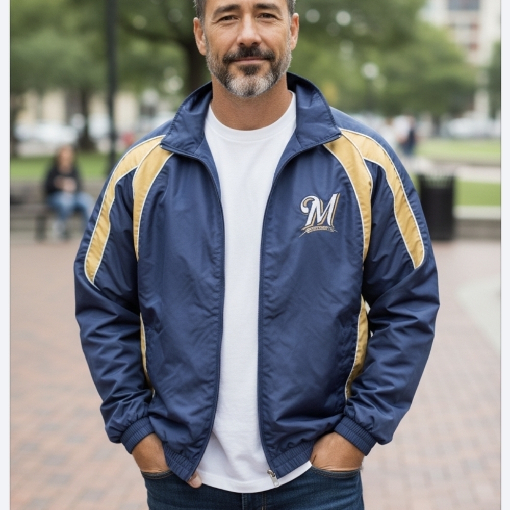 Milwaukee Brewers Jacket Large Genuine Merchandise #JAC17